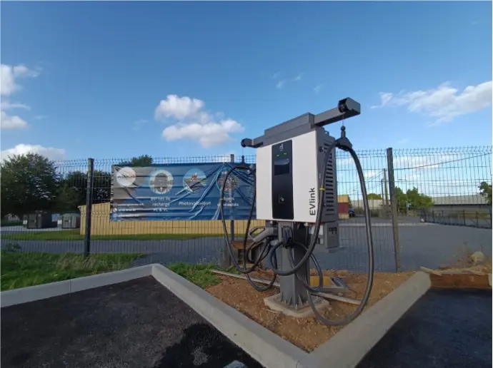 Bornes de recharge DC (60kW) pour autocars électriques